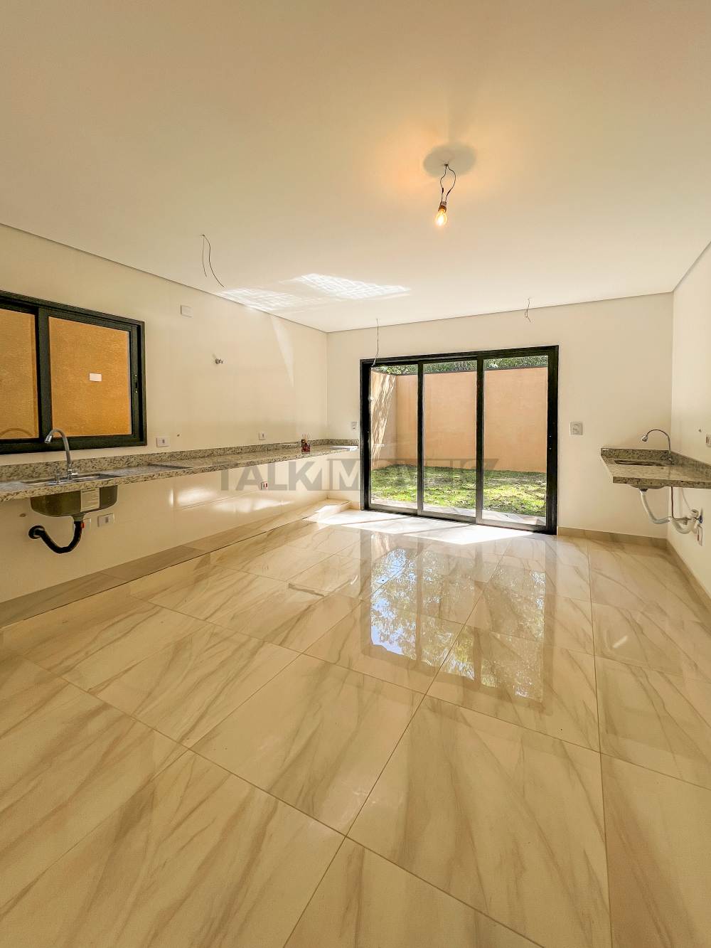 Casa em Condomínio Villas do Jaguari Santana de Parnaiba 